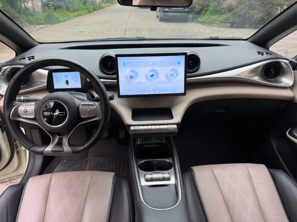 2021 Ford Escort 1.5L 122HP L3 6AT,autocango,china used car exporter,china ev exporter,chinese used car exporter,chinese used ev exporter