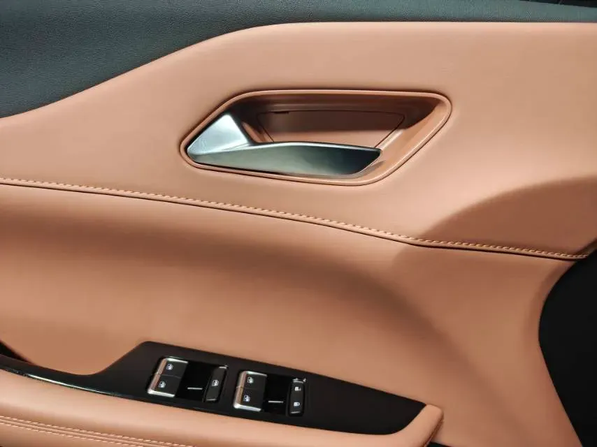 2025 ChangAn UNI-Z 1.5T 192HP L4 7DCT,autocango,china used car exporter,china ev exporter,chinese used car exporter,chinese used ev exporter