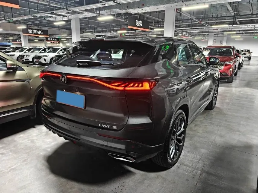 2025 ChangAn UNI-Z 1.5T 192HP L4 7DCT,autocango,china used car exporter,china ev exporter,chinese used car exporter,chinese used ev exporter