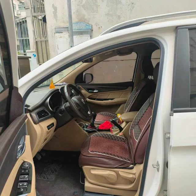 2017 BaoJun 730 1.5T 150HP L4 6MT,autocango,china used car exporter,china ev exporter,chinese used car exporter,chinese used ev exporter