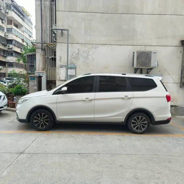 2017 BaoJun 730 1.5T 150HP L4 6MT,autocango,china used car exporter,china ev exporter,chinese used car exporter,chinese used ev exporter