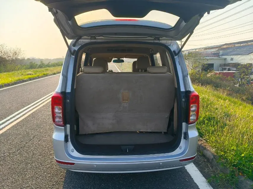 2018 WuLing HongGuang 1.5L 105HP L4 5MT,autocango,china used car exporter,china ev exporter,chinese used car exporter,chinese used ev exporter