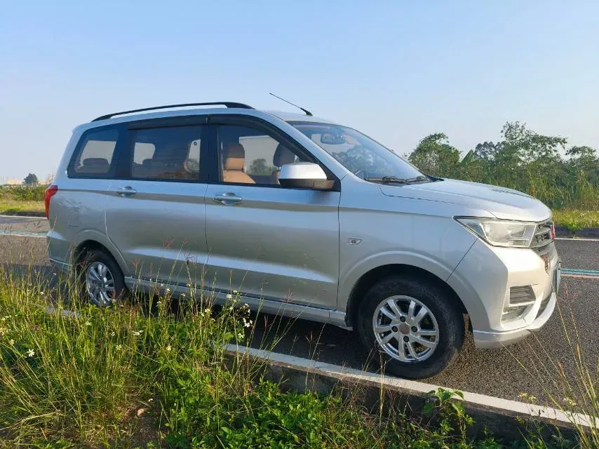 2018 WuLing HongGuang 1.5L 105HP L4 5MT,autocango,china used car exporter,china ev exporter,chinese used car exporter,chinese used ev exporter