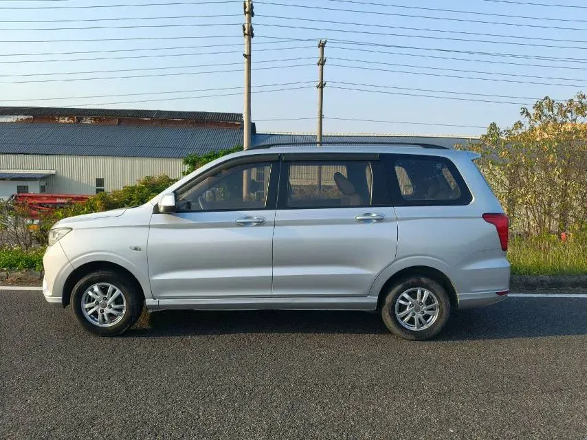 2018 WuLing HongGuang 1.5L 105HP L4 5MT,autocango,china used car exporter,china ev exporter,chinese used car exporter,chinese used ev exporter