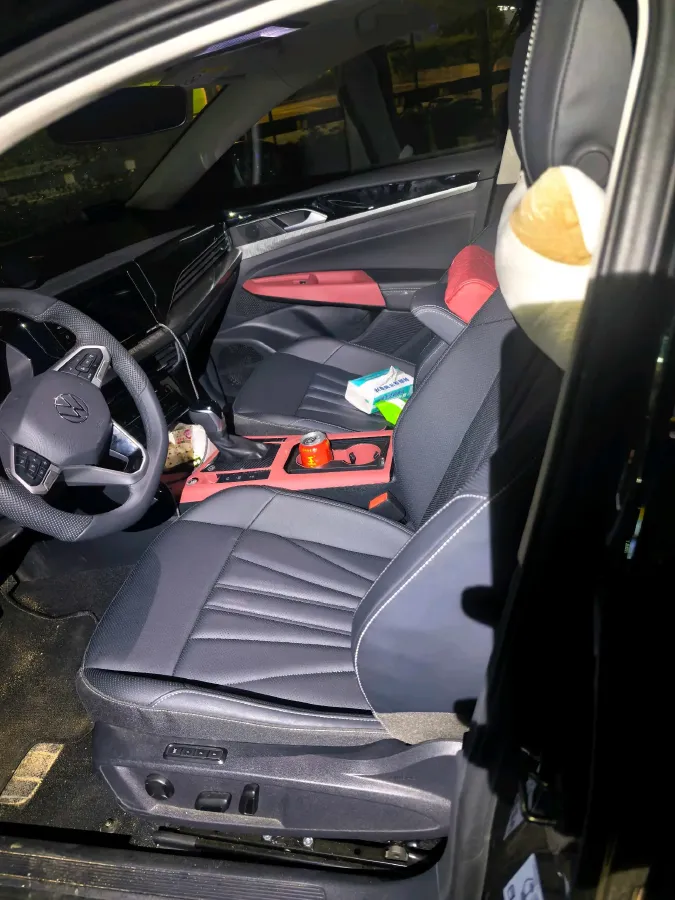 2026 Volkswagen Passat 2.0T 220HP L4 7DCT,autocango,china used car exporter,china ev exporter,chinese used car exporter,chinese used ev exporter