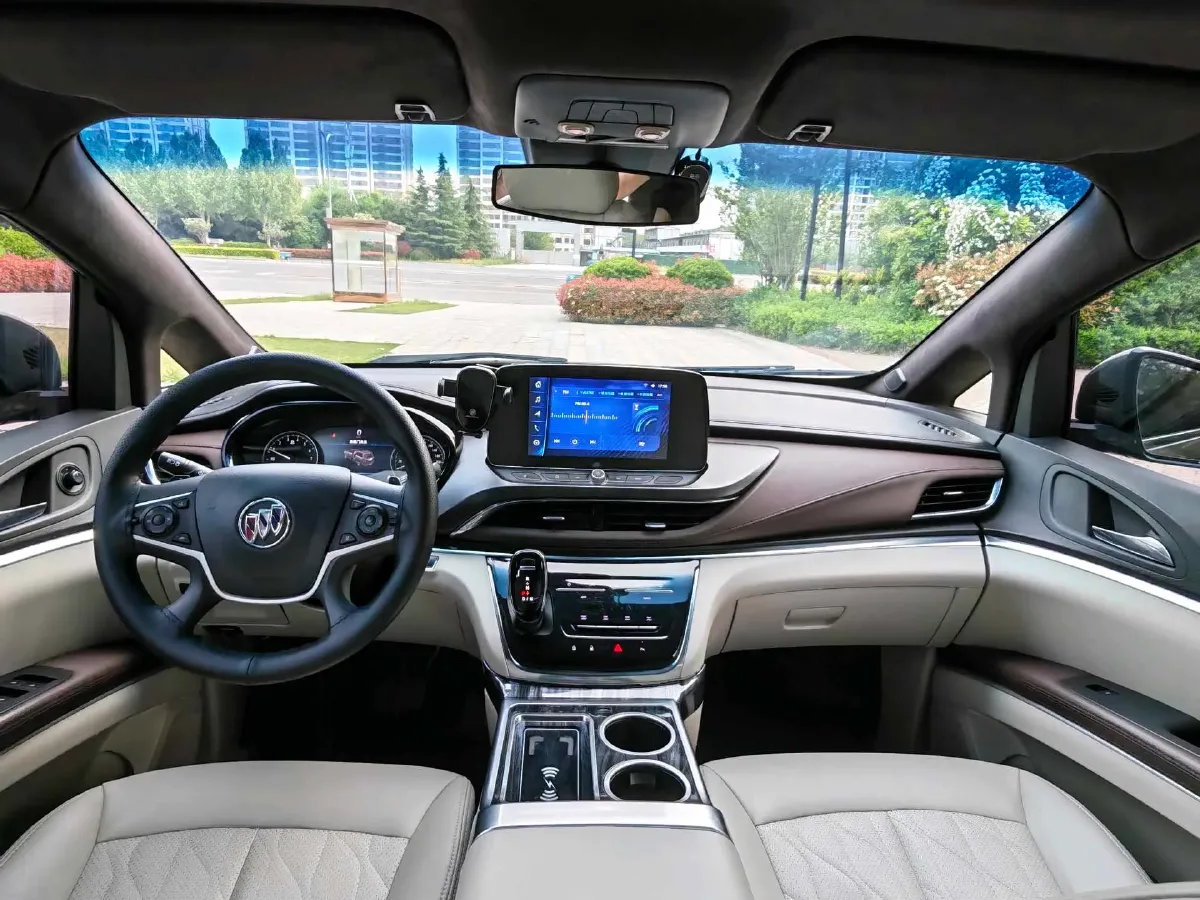 2022 Buick GL8 2.0T 237HP L4 9AT,autocango,china used car exporter,china ev exporter,chinese used car exporter,chinese used ev exporter