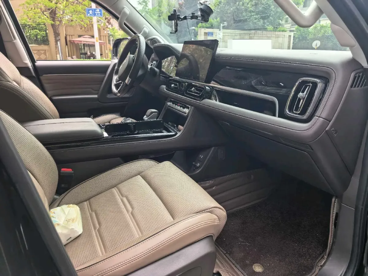 2022 Beijing BJ60 2.0T 267HP L4 8AT,autocango,china used car exporter,china ev exporter,chinese used car exporter,chinese used ev exporter