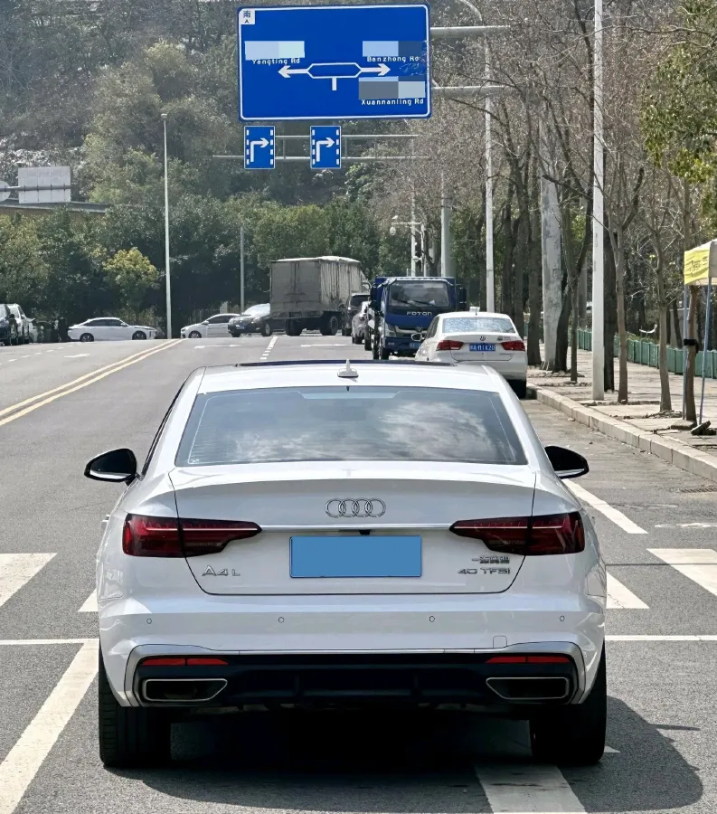 2023 Audi A4L 2.0T 190HP L4 7DCT,autocango,china used car exporter,china ev exporter,chinese used car exporter,chinese used ev exporter