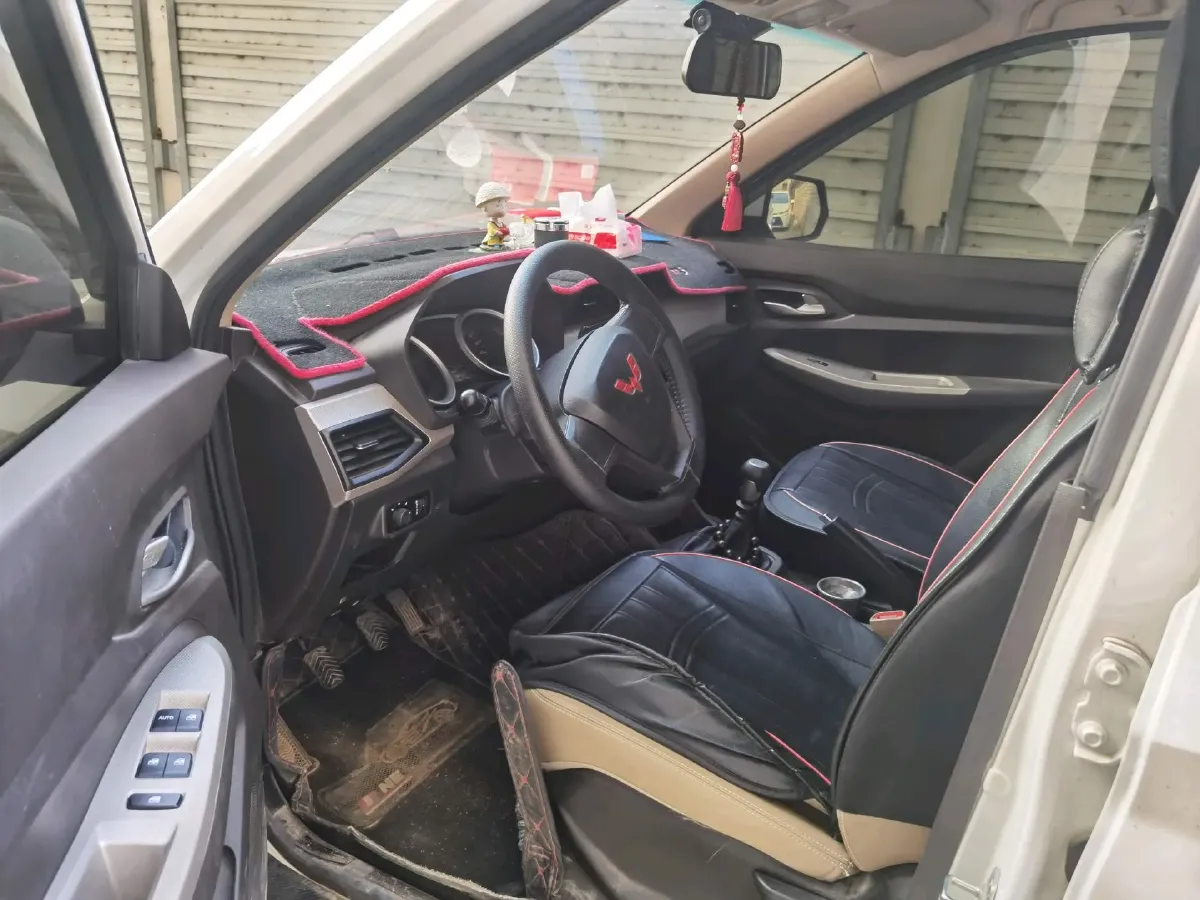 2021 WuLing HongGuang 1.5L 99HP L4 6MT,autocango,china used car exporter,china ev exporter,chinese used car exporter,chinese used ev exporter