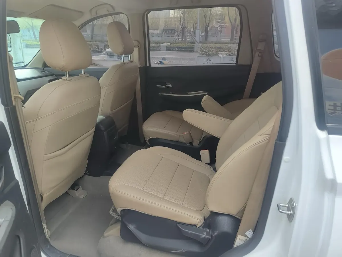 2021 WuLing RongGuang New Truck 1.5L 99HP L4 5MT,autocango,china used car exporter,china ev exporter,chinese used car exporter,chinese used ev exporter