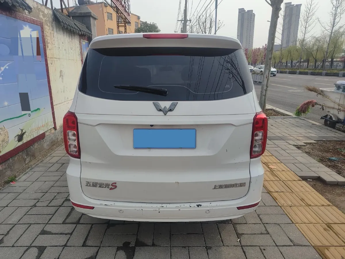 2021 WuLing RongGuang New Truck 1.5L 99HP L4 5MT,autocango,china used car exporter,china ev exporter,chinese used car exporter,chinese used ev exporter