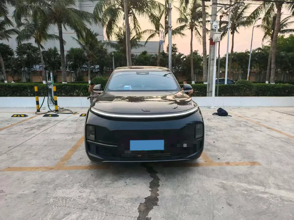 2023 Li L7 Range Extended 154HP REEV 40.9KWH,autocango,china used car exporter,china ev exporter,chinese used car exporter,chinese used ev exporter