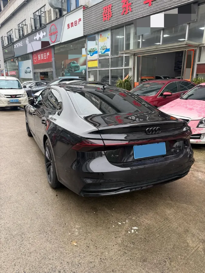 2025 Audi A7L 2.0T 245HP L4 7DCT,autocango,china used car exporter,china ev exporter,chinese used car exporter,chinese used ev exporter