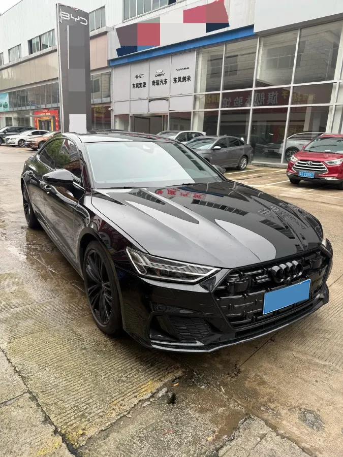 2025 Audi A7L 2.0T 245HP L4 7DCT,autocango,china used car exporter,china ev exporter,chinese used car exporter,chinese used ev exporter