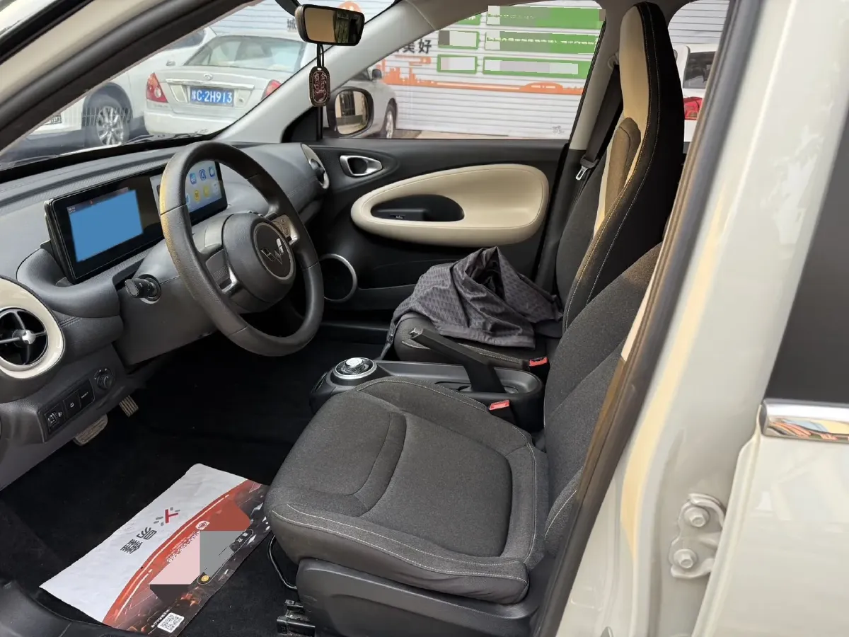 2023 WuLing BinGuo BEV 31.9KWH,autocango,china used car exporter,china ev exporter,chinese used car exporter,chinese used ev exporter