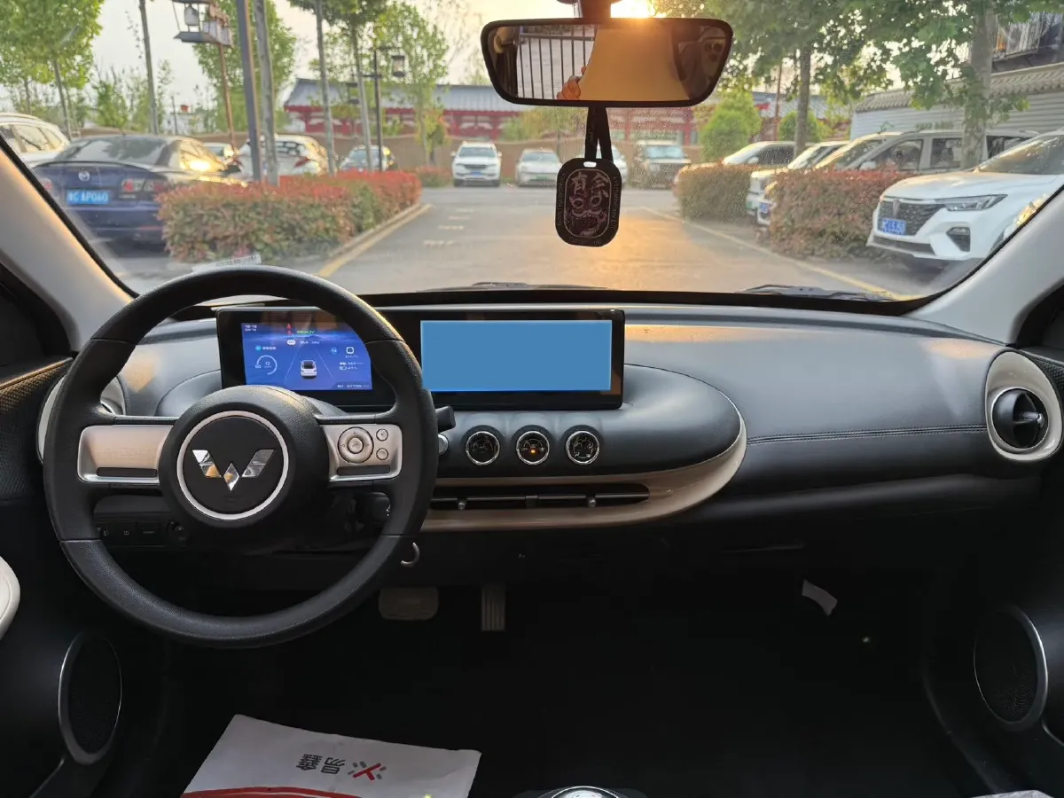 2023 WuLing BinGuo BEV 31.9KWH,autocango,china used car exporter,china ev exporter,chinese used car exporter,chinese used ev exporter