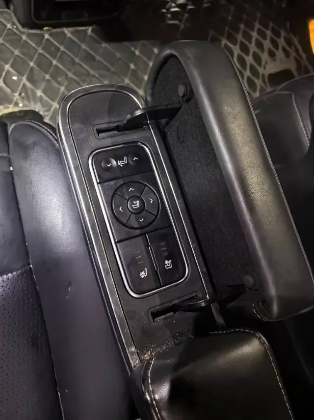 2021 GAC Trumpchi M8 2.0T 252HP L4 8AT,autocango,china used car exporter,china ev exporter,chinese used car exporter,chinese used ev exporter