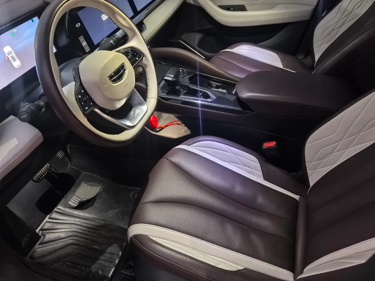 2021 Geely Monjaro 2.0T 238HP L4 8AT,autocango,china used car exporter,china ev exporter,chinese used car exporter,chinese used ev exporter