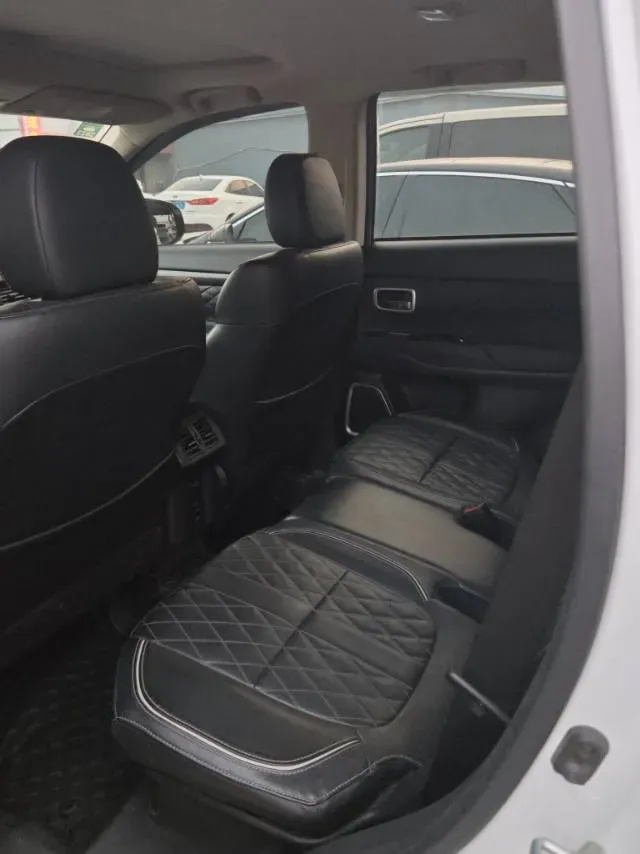 2020 Mitsubishi Outlander 2.4L 192HP L4 CVT,autocango,china used car exporter,china ev exporter,chinese used car exporter,chinese used ev exporter