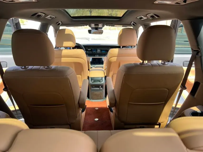 2020 Li ONE Range Extended 131HP REEV 40.5KWH,autocango,china used car exporter,china ev exporter,chinese used car exporter,chinese used ev exporter