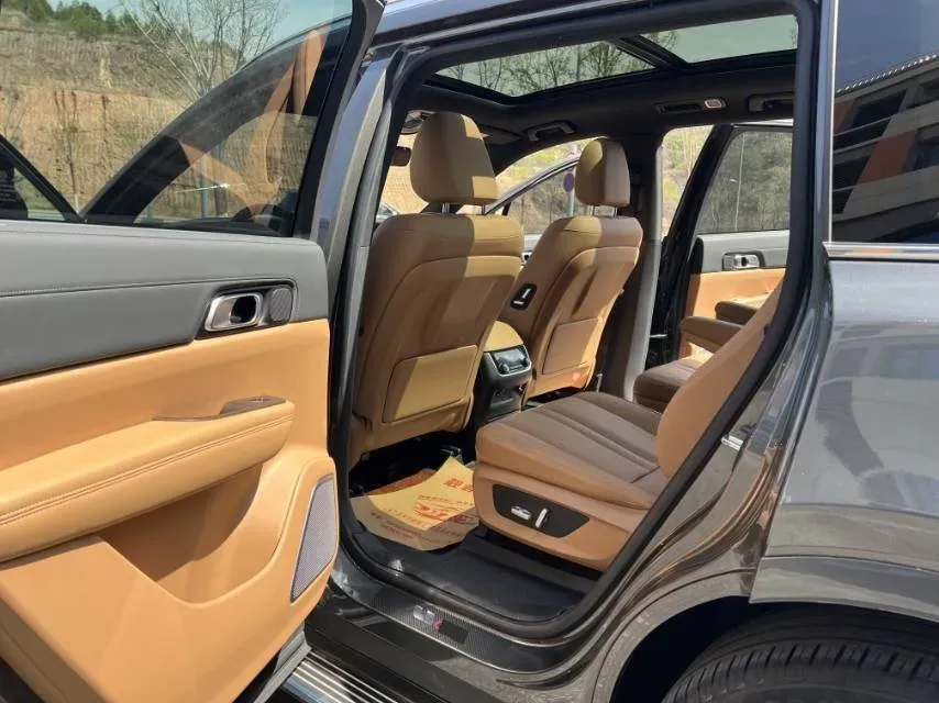 2020 Li ONE Range Extended 131HP REEV 40.5KWH,autocango,china used car exporter,china ev exporter,chinese used car exporter,chinese used ev exporter