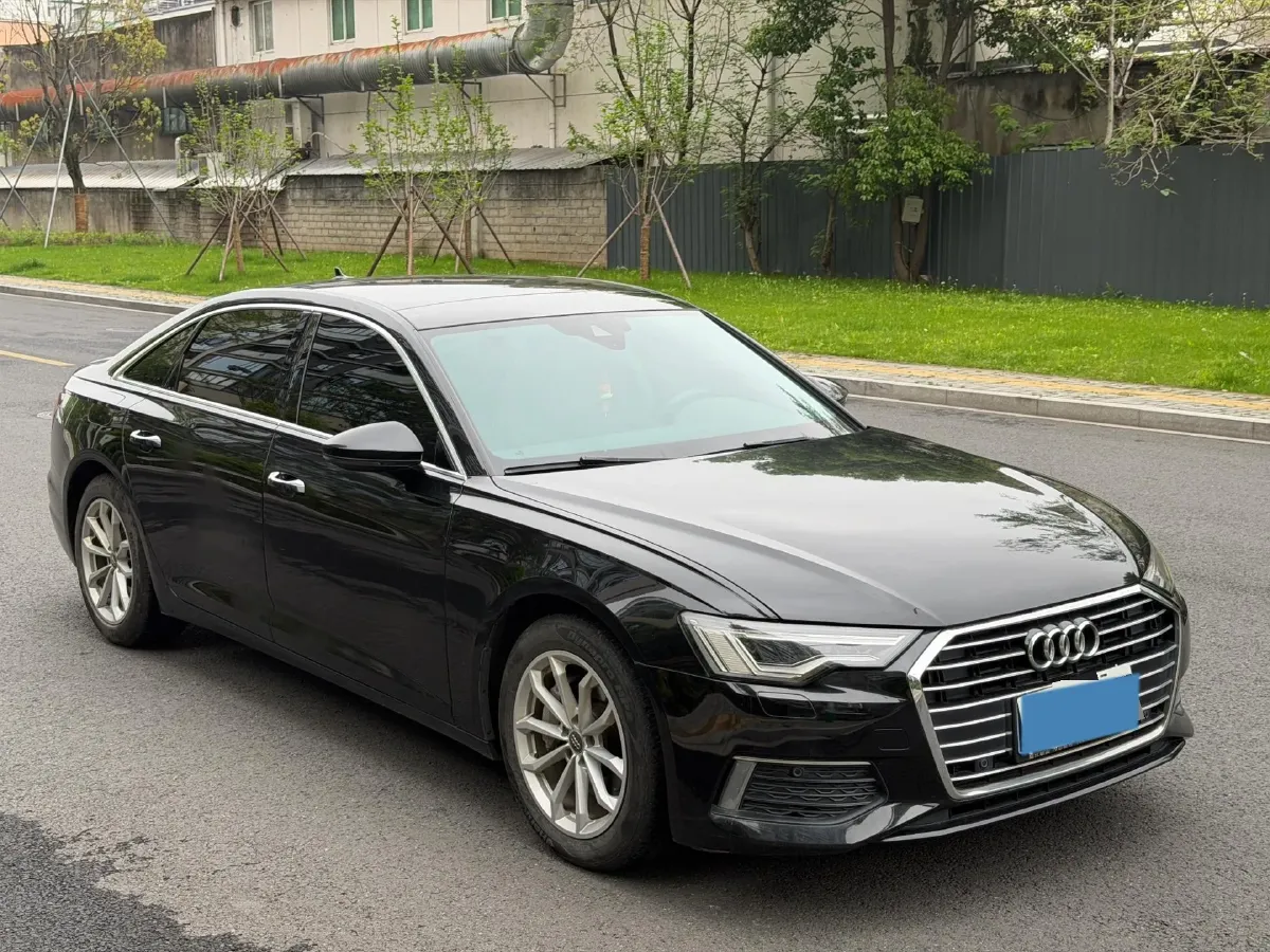 2021 Audi A6L 2.0T 190HP L4 7DCT,autocango,china used car exporter,china ev exporter,chinese used car exporter,chinese used ev exporter