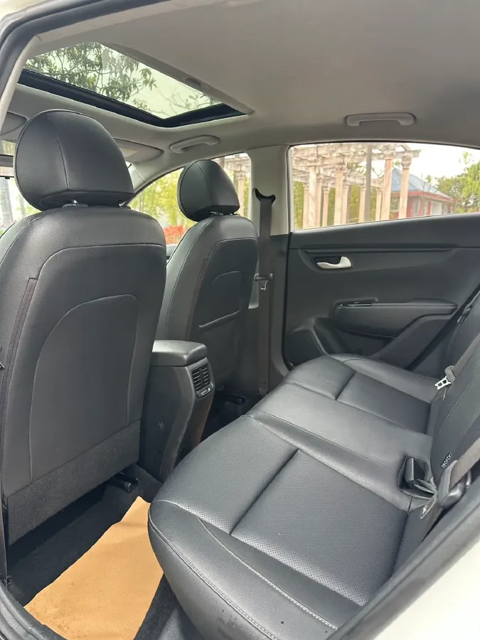 2017 Kia K2 1.4L 100HP L4 6AT,autocango,china used car exporter,china ev exporter,chinese used car exporter,chinese used ev exporter