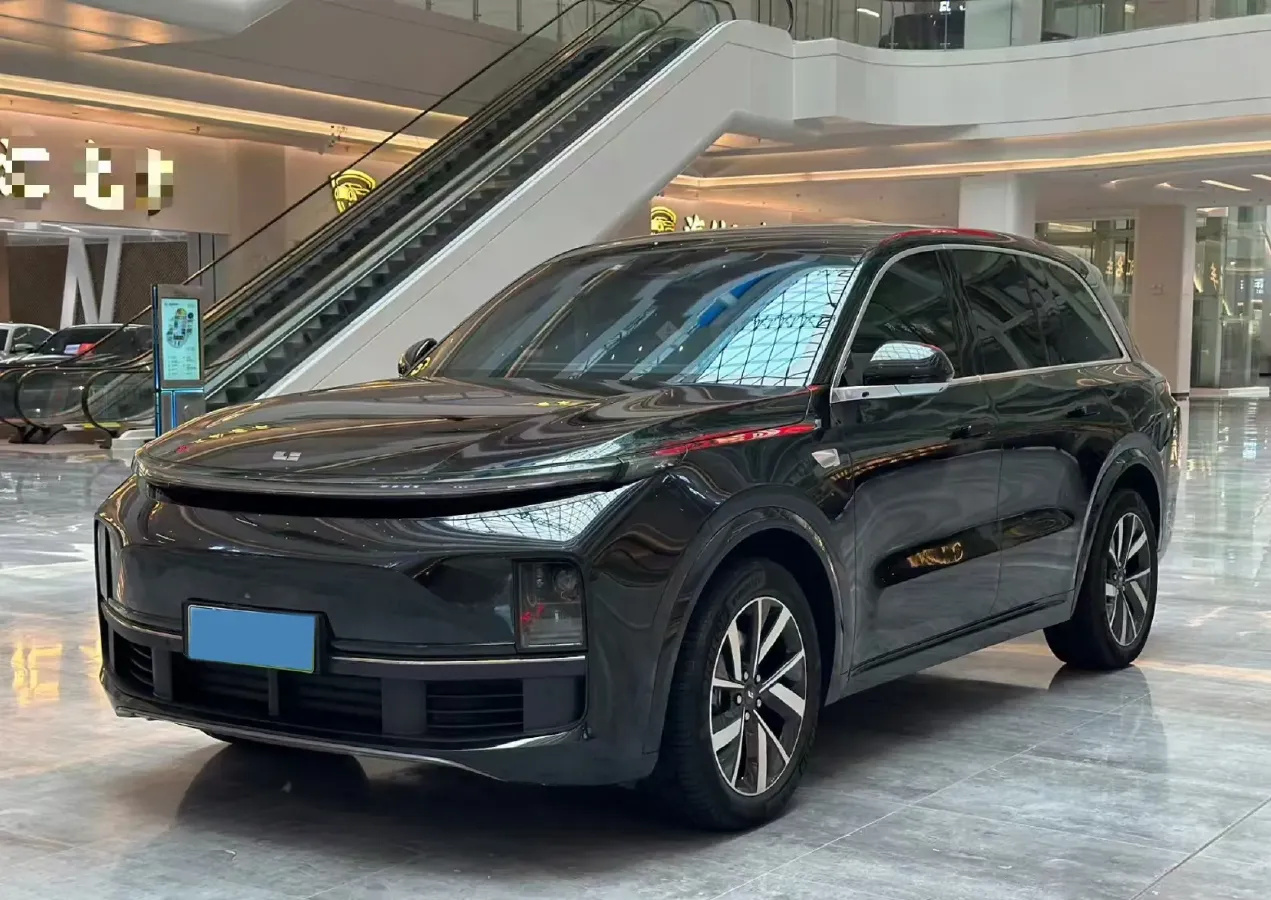 2024 Volvo S60 2.0T 197HP L4 7DCT,autocango,china used car exporter,china ev exporter,chinese used car exporter,chinese used ev exporter