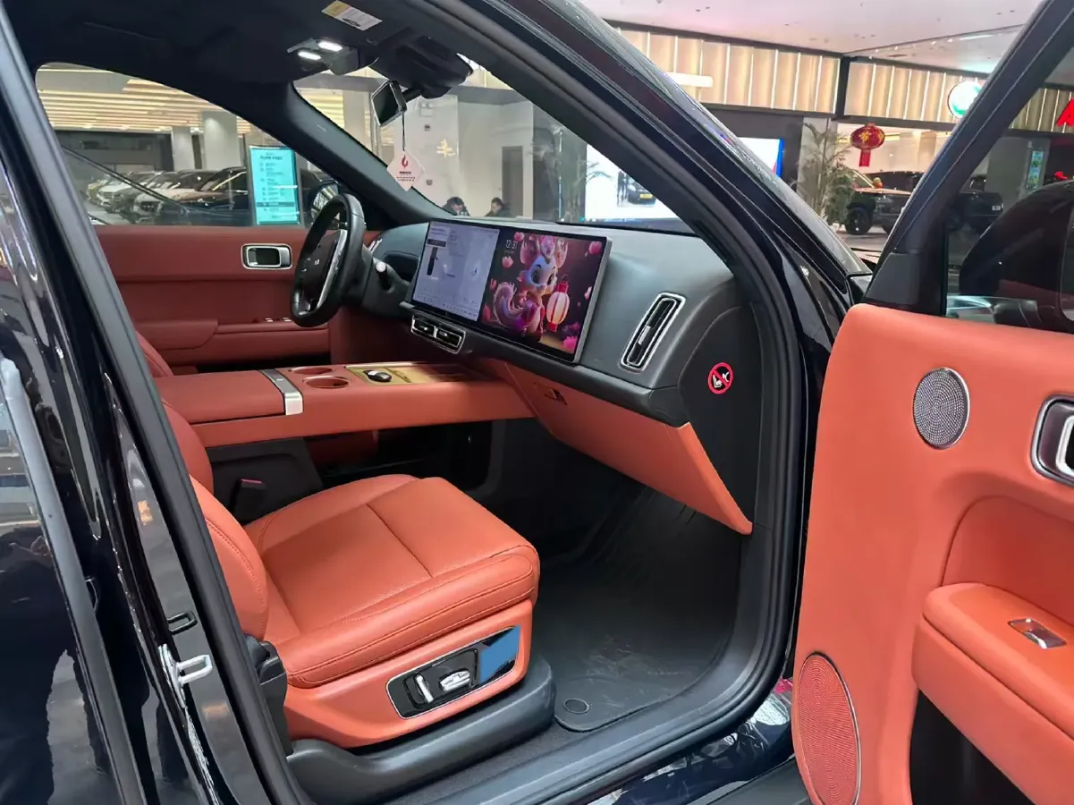 2024 Volvo S60 2.0T 197HP L4 7DCT,autocango,china used car exporter,china ev exporter,chinese used car exporter,chinese used ev exporter