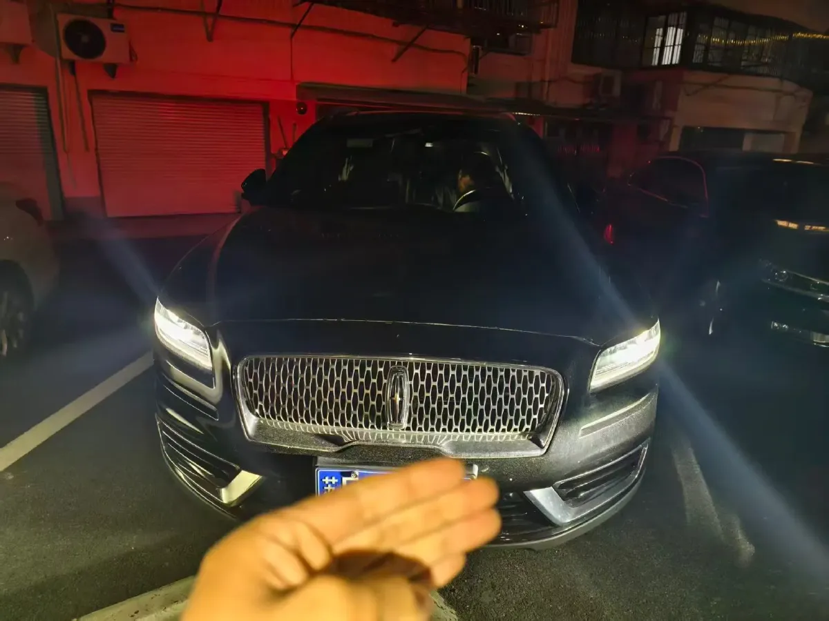 2019 Lincoln Nautilus 2.0T 224HP L4 8AT,autocango,china used car exporter,china ev exporter,chinese used car exporter,chinese used ev exporter