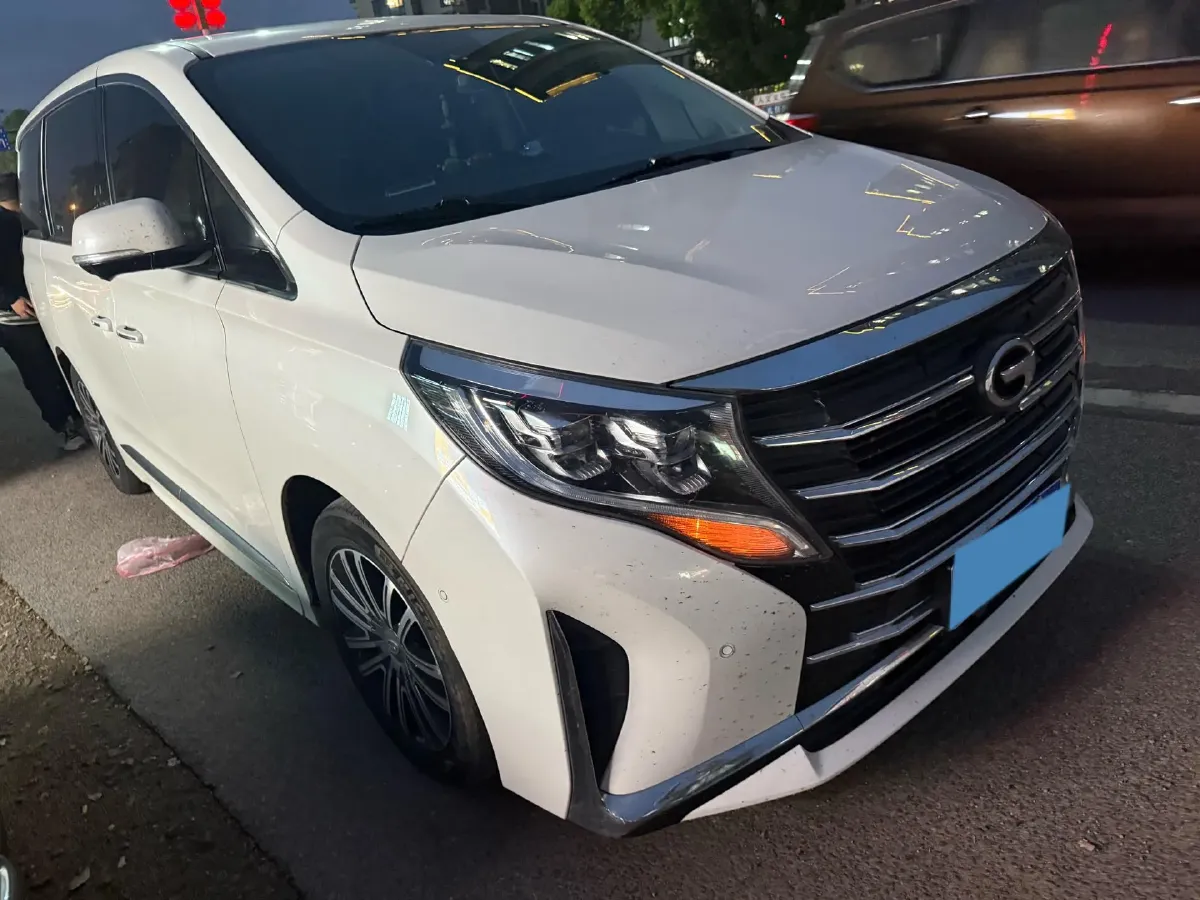 2021 GAC Trumpchi M8 2.0T 252HP L4 8AT,autocango,china used car exporter,china ev exporter,chinese used car exporter,chinese used ev exporter