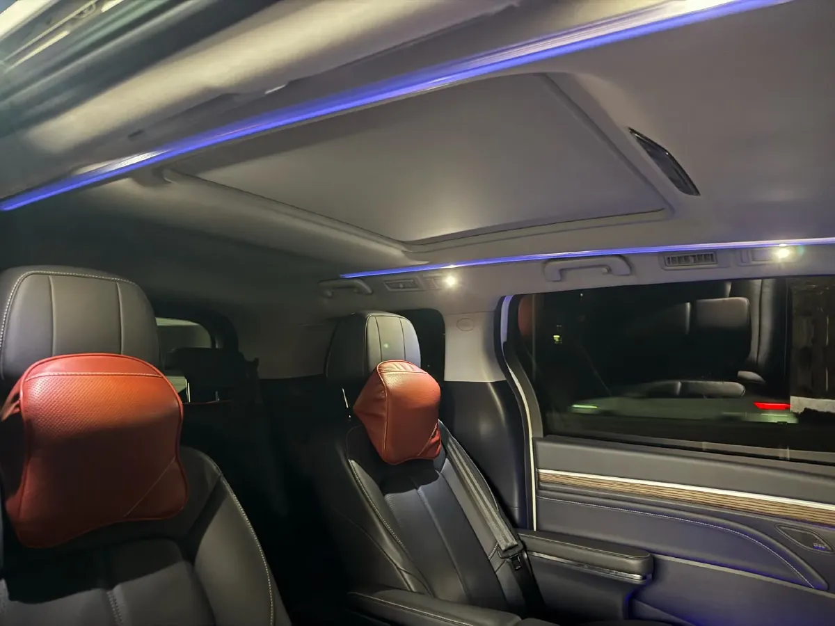 2021 GAC Trumpchi M8 2.0T 252HP L4 8AT,autocango,china used car exporter,china ev exporter,chinese used car exporter,chinese used ev exporter