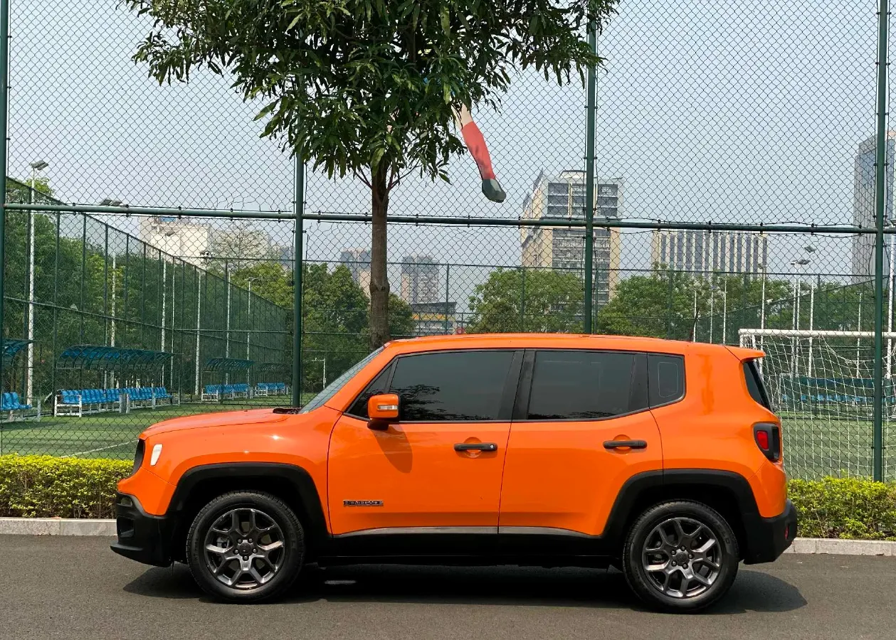 2017 Jeep Renegade 1.4T 150HP L4 7DCT,autocango,china used car exporter,china ev exporter,chinese used car exporter,chinese used ev exporter