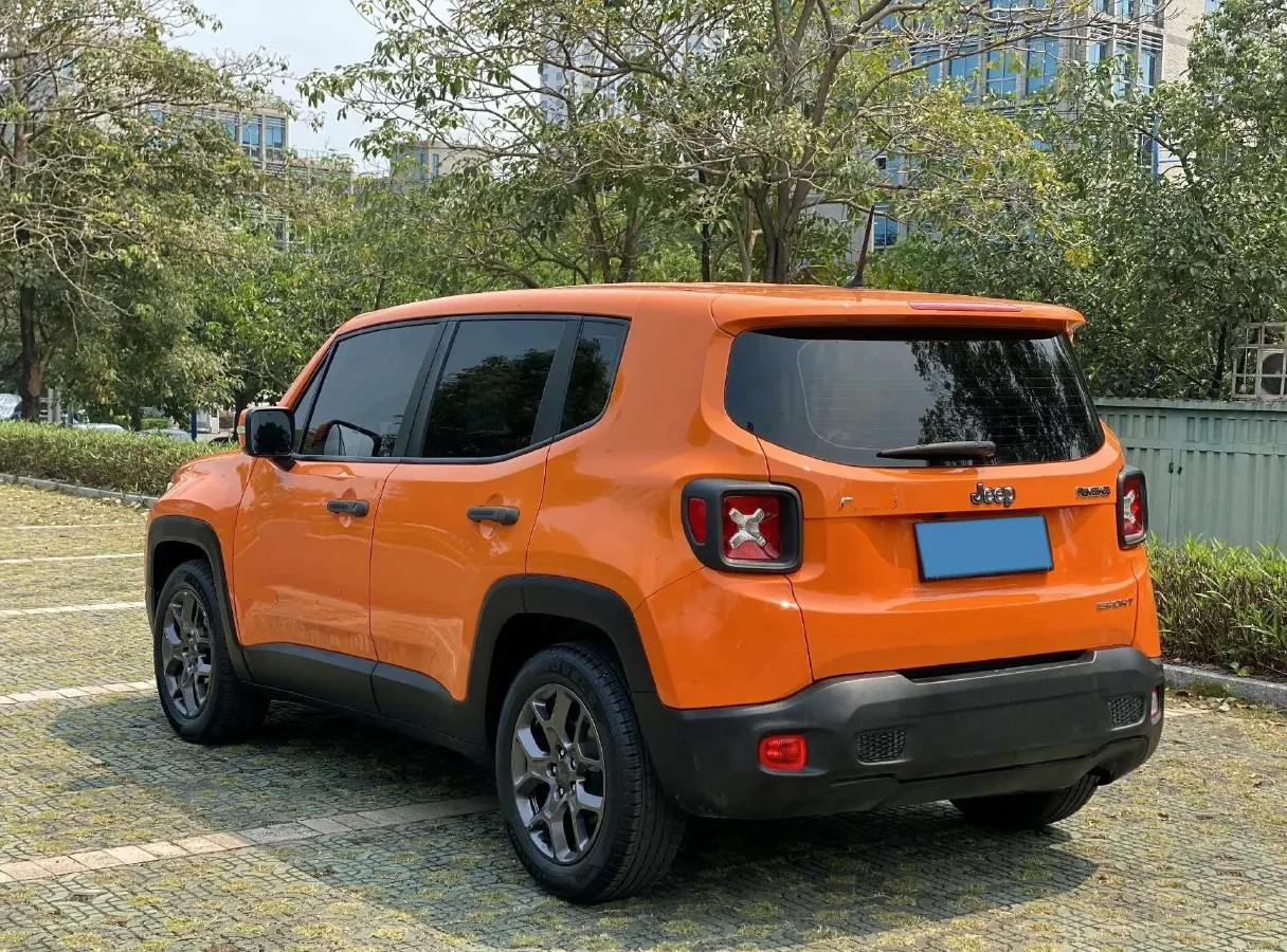 2017 Jeep Renegade 1.4T 150HP L4 7DCT,autocango,china used car exporter,china ev exporter,chinese used car exporter,chinese used ev exporter