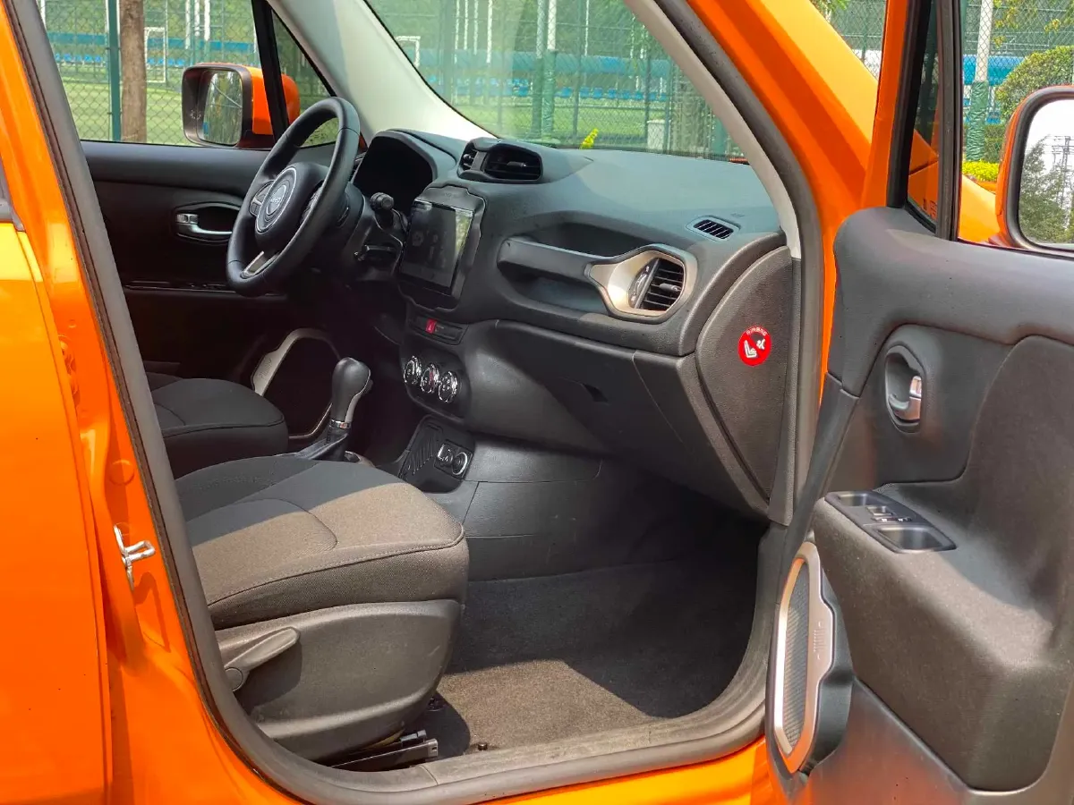 2017 Jeep Renegade 1.4T 150HP L4 7DCT,autocango,china used car exporter,china ev exporter,chinese used car exporter,chinese used ev exporter