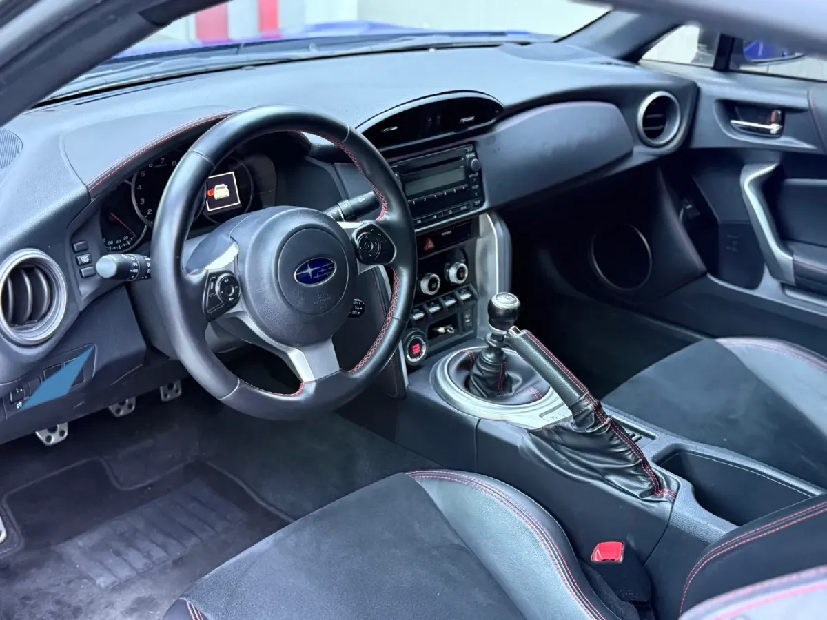 2019 Ford Focus 2.3T 280HP L4 6MT,autocango,china used car exporter,china ev exporter,chinese used car exporter,chinese used ev exporter