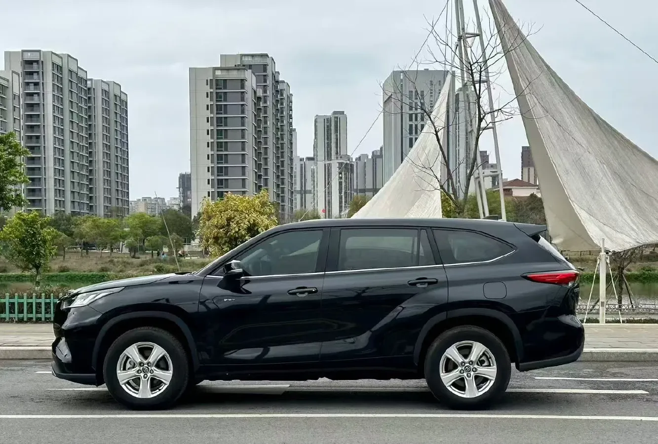2024 Toyota Highlander 2.5L 189HP L4 E-CVT Hybrid,autocango,china used car exporter,china ev exporter,chinese used car exporter,chinese used ev exporter