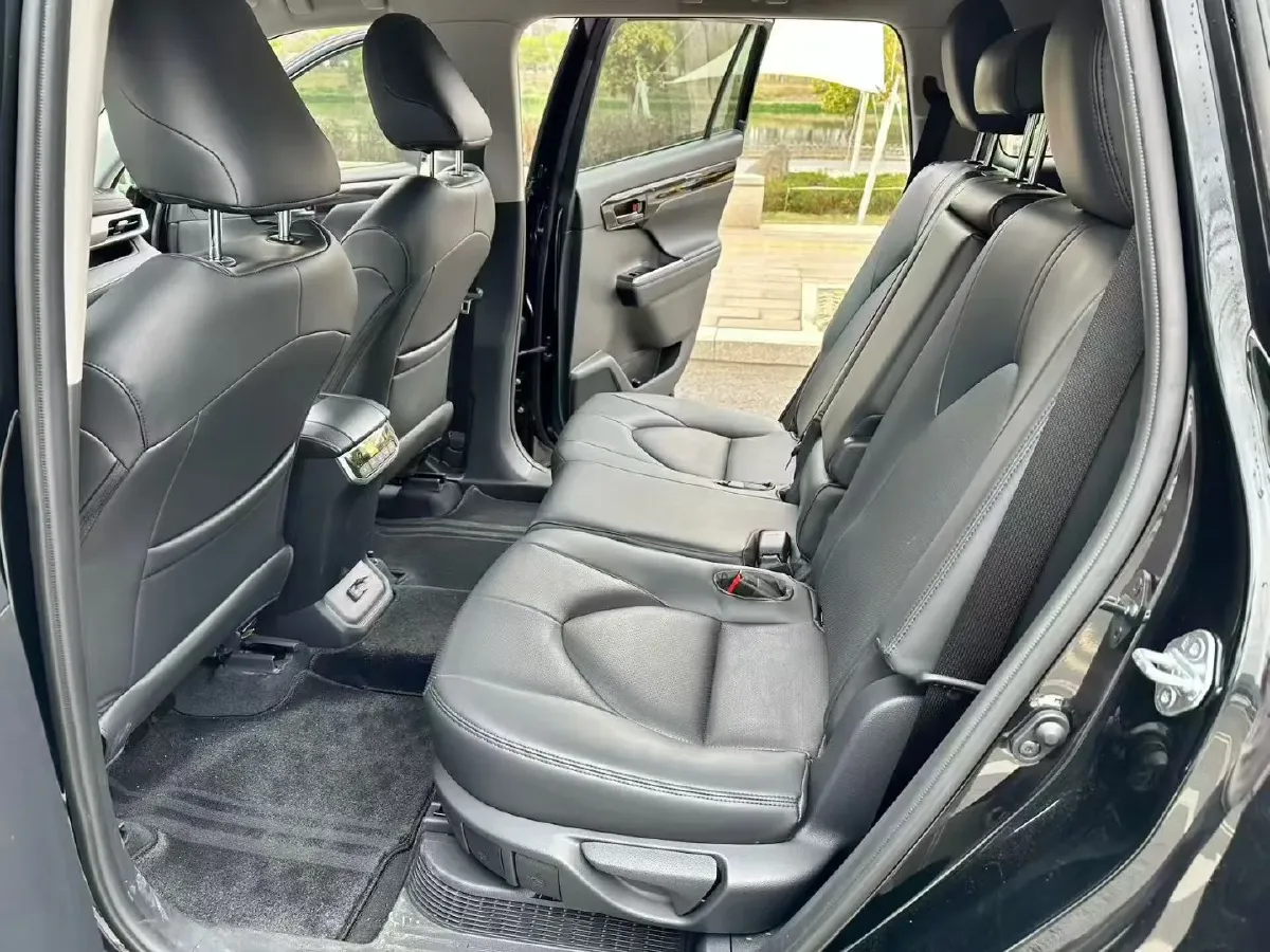 2024 Toyota Highlander 2.5L 189HP L4 E-CVT Hybrid,autocango,china used car exporter,china ev exporter,chinese used car exporter,chinese used ev exporter