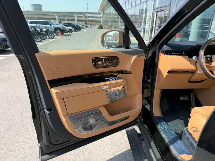 2025 Zeekr 9X 2.0T 279HP L4 1DHT PHEV,autocango,china used car exporter,china ev exporter,chinese used car exporter,chinese used ev exporter