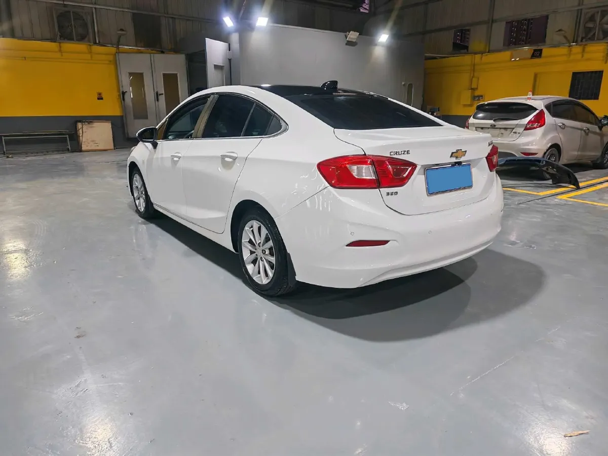 2018 Chevrolet Cruze 1.5L 114HP L4 6AT,autocango,china used car exporter,china ev exporter,chinese used car exporter,chinese used ev exporter