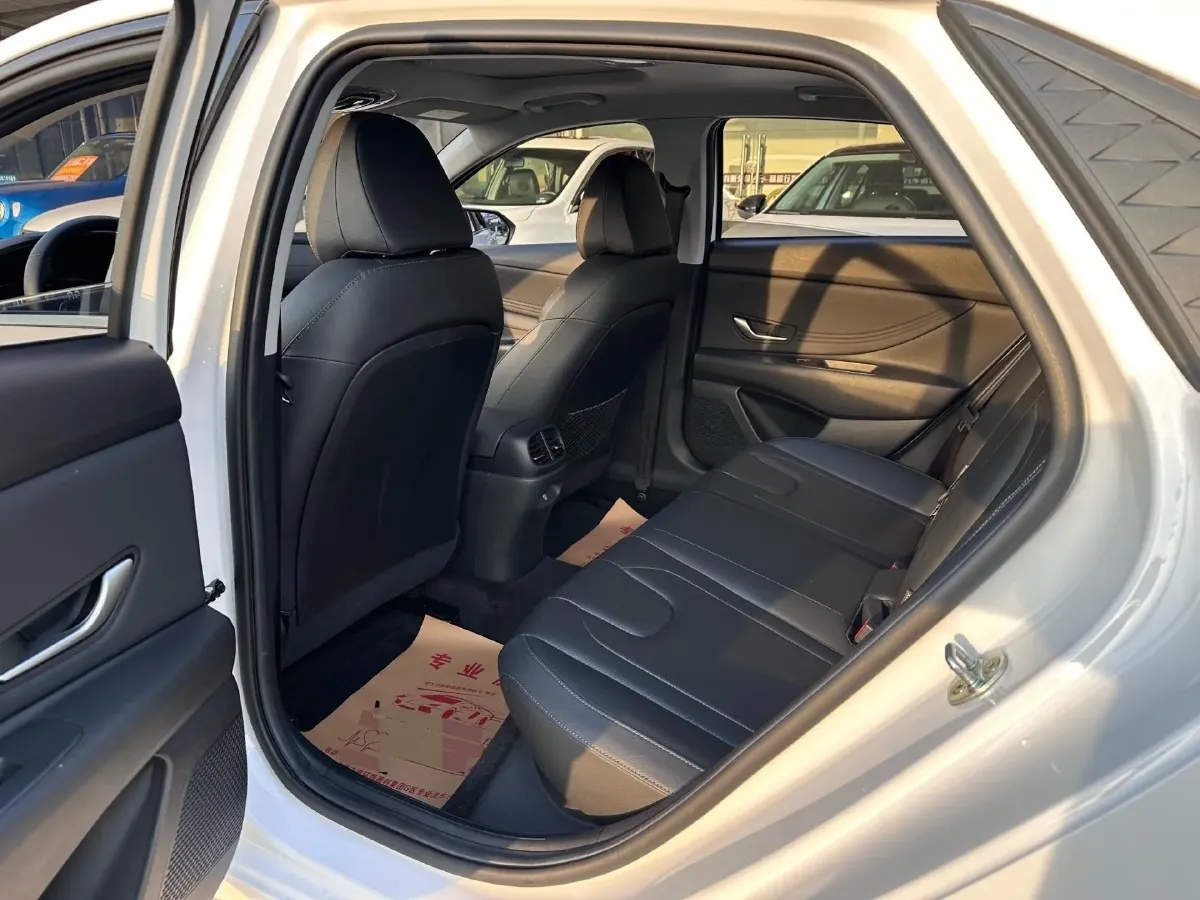 2023 Hyundai Elantra 1.5L 115HP L4 CVT,autocango,china used car exporter,china ev exporter,chinese used car exporter,chinese used ev exporter