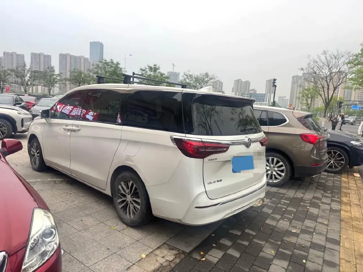 2022 Buick GL8 2.0T 237HP L4 9AT,autocango,china used car exporter,china ev exporter,chinese used car exporter,chinese used ev exporter