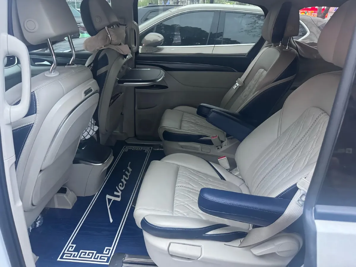 2022 Buick GL8 2.0T 237HP L4 9AT,autocango,china used car exporter,china ev exporter,chinese used car exporter,chinese used ev exporter