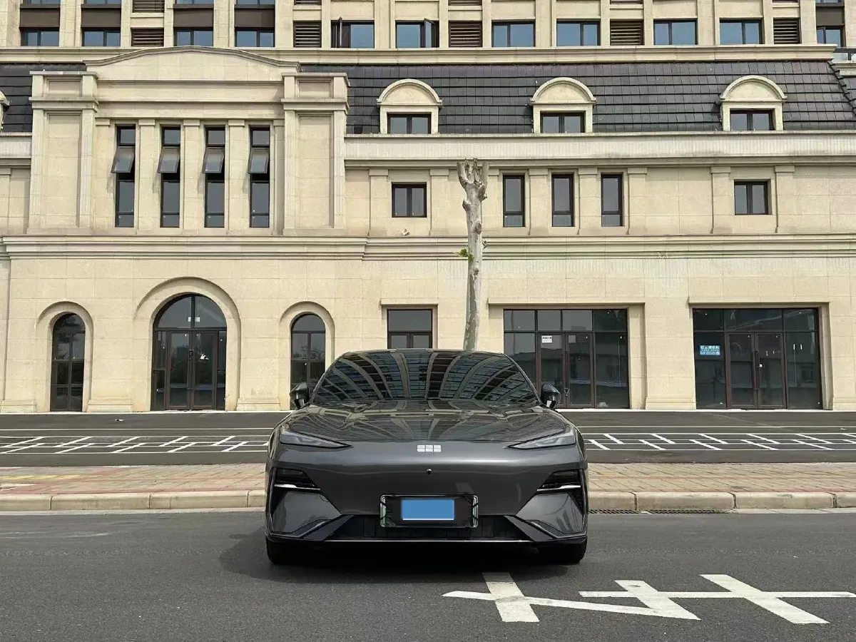 2024 Geely Galaxy E8 BEV 76KWH,autocango,china used car exporter,china ev exporter,chinese used car exporter,chinese used ev exporter