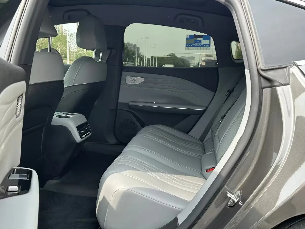 2024 Geely Galaxy E8 BEV 76KWH,autocango,china used car exporter,china ev exporter,chinese used car exporter,chinese used ev exporter