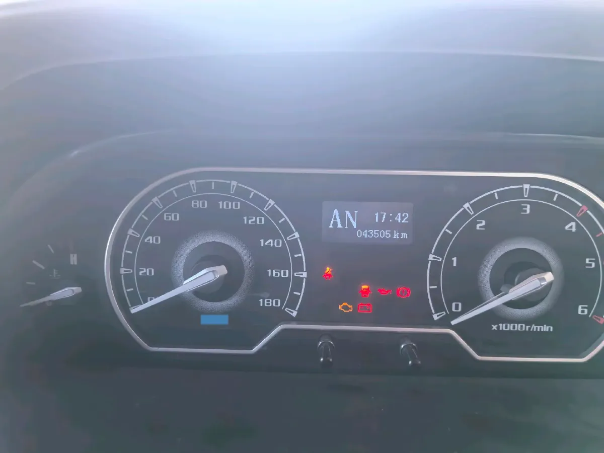 2013 Great Wall V80 2.4L 163HP L4 4AT,autocango,china used car exporter,china ev exporter,chinese used car exporter,chinese used ev exporter