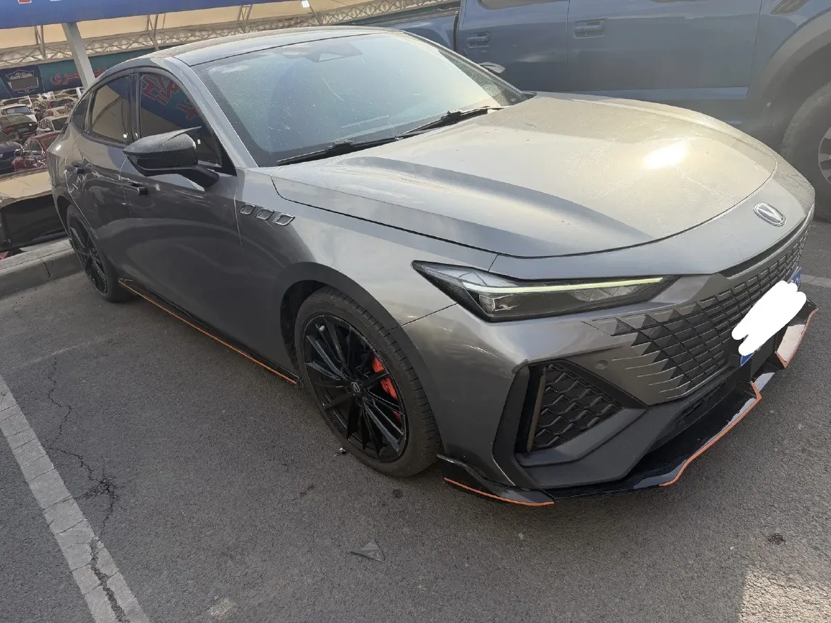 2023 ChangAn UNI-V 2.0T 233HP L4 8AT,autocango,china used car exporter,china ev exporter,chinese used car exporter,chinese used ev exporter