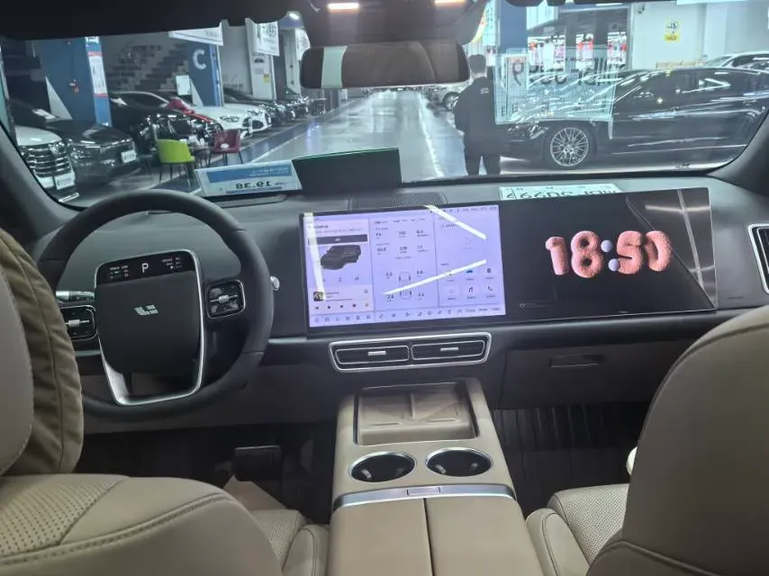 2025 Li L6 Range Extended 154HP L4 REEV,autocango,china used car exporter,china ev exporter,chinese used car exporter,chinese used ev exporter