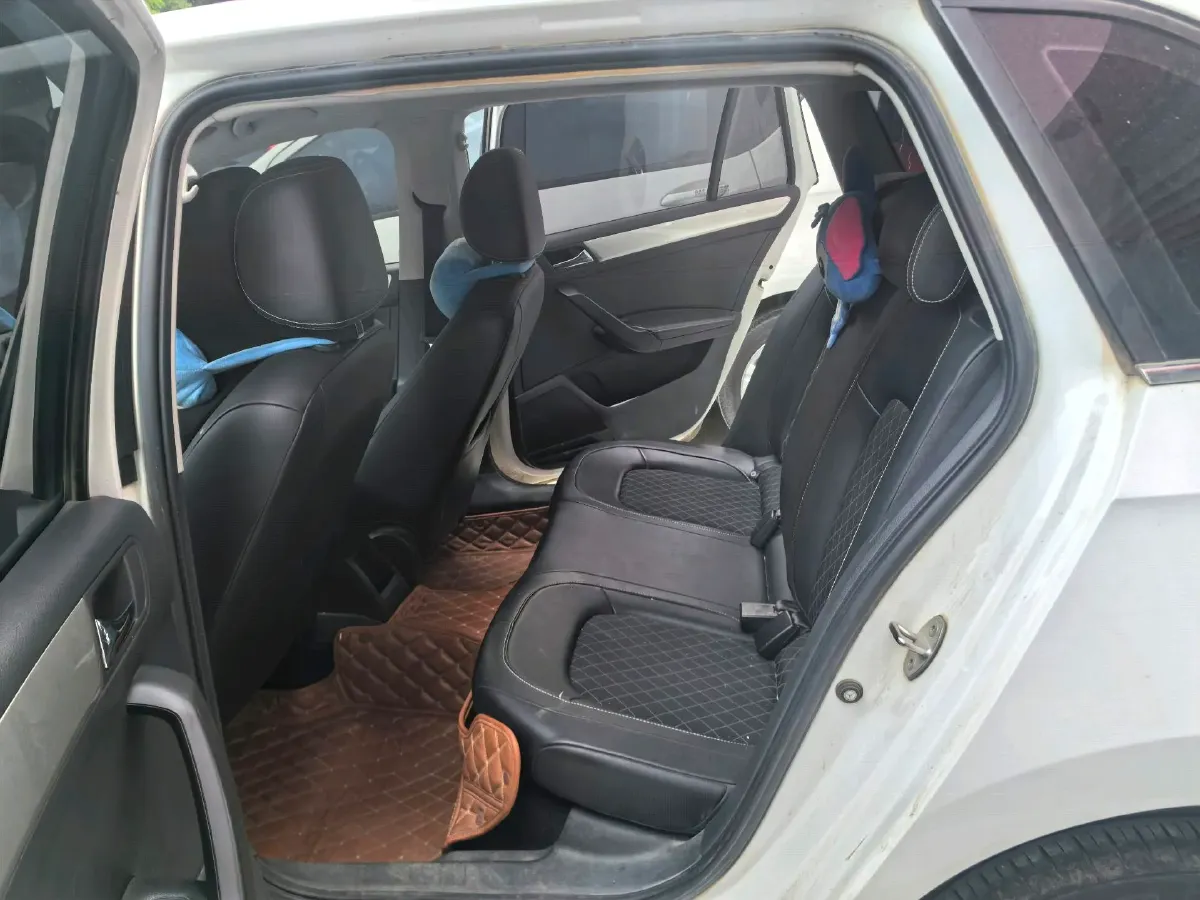 2018 Skoda Rapid Spaceback 1.6L 110HP L4 6AT,autocango,china used car exporter,china ev exporter,chinese used car exporter,chinese used ev exporter