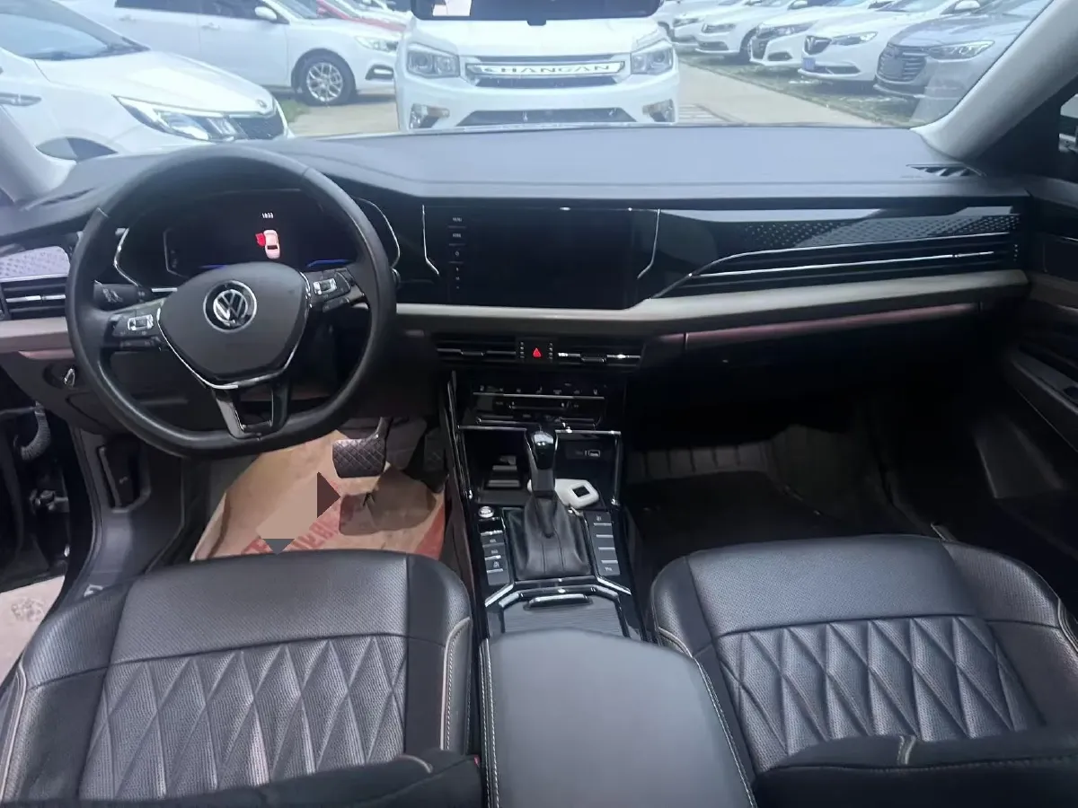 2021 Volkswagen Passat 2.0T 186HP L4 7DCT,autocango,china used car exporter,china ev exporter,chinese used car exporter,chinese used ev exporter